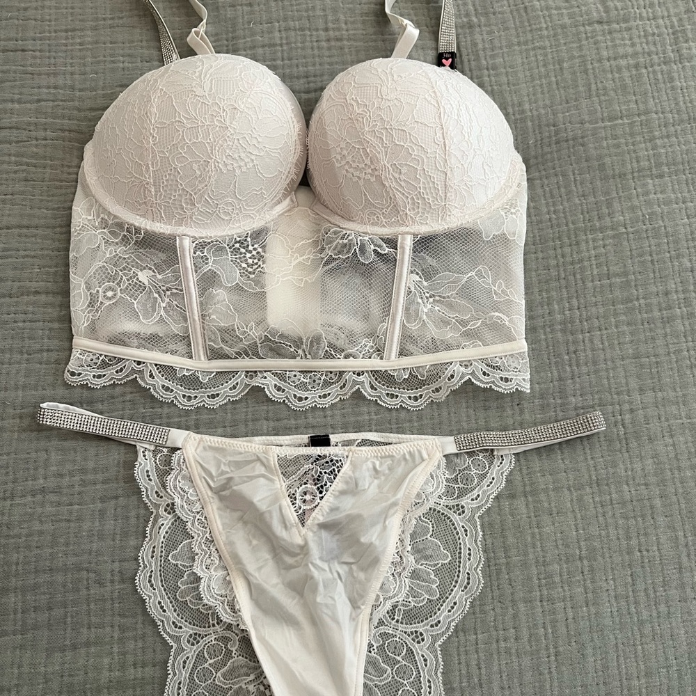 Victoria secret Bombshell push up corset set